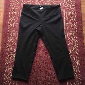 Old Navy Active Go-Dry Leggings - NWOT